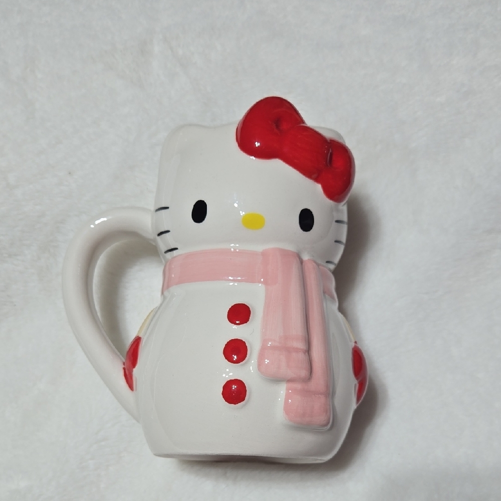 Hello Kitty Winter Themed Ceramic Mug Base New